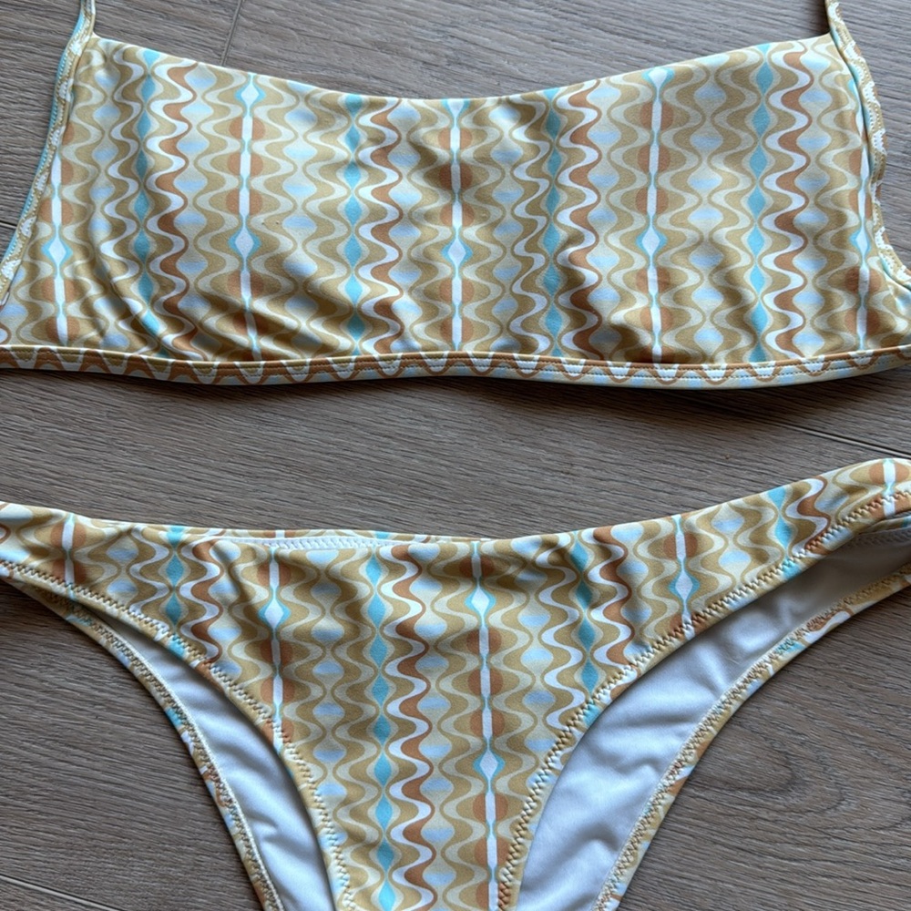 Rhythm Bikini Set - Picture 2 of 4